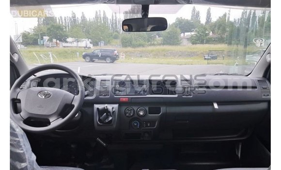 Nunua Imported Toyota Hiace Nyeupe Gari ndani ya Import - Dubai nchini Bujumbura Nunua Imported Toyota Hiace Nyeupe Gari ndani ya Import - Dubai nchini Bujumbura