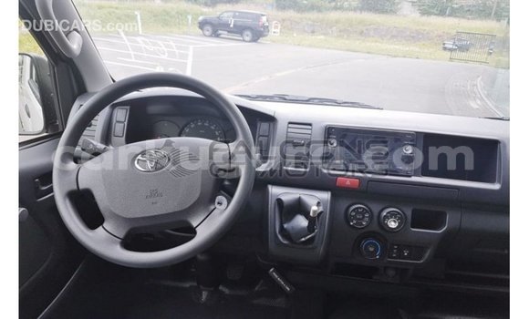 Nunua Imported Toyota Hiace Nyeupe Gari ndani ya Import - Dubai nchini Bujumbura Nunua Imported Toyota Hiace Nyeupe Gari ndani ya Import - Dubai nchini Bujumbura