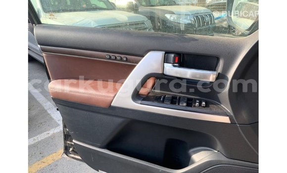 Nunua Imported Toyota Land Cruiser Nyeusi Gari ndani ya Import - Dubai nchini Bujumbura Nunua Imported Toyota Land Cruiser Nyeusi Gari ndani ya Import - Dubai nchini Bujumbura