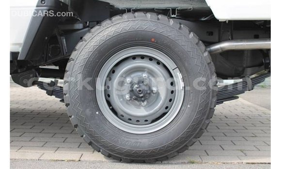 Buy Import Toyota Land Cruiser White Car in Import - Dubai in Bujumbura Buy Import Toyota Land Cruiser White Car in Import - Dubai in Bujumbura