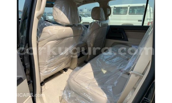 Nunua Imported Toyota Land Cruiser Nyeusi Gari ndani ya Import - Dubai nchini Bujumbura Nunua Imported Toyota Land Cruiser Nyeusi Gari ndani ya Import - Dubai nchini Bujumbura