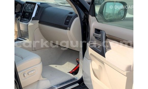 Nunua Imported Toyota Land Cruiser Nyeusi Gari ndani ya Import - Dubai nchini Bujumbura Nunua Imported Toyota Land Cruiser Nyeusi Gari ndani ya Import - Dubai nchini Bujumbura
