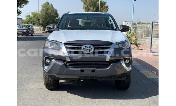 Nunua Imported Toyota Fortuner Nyingine Gari ndani ya Import - Dubai nchini Bujumbura Nunua Imported Toyota Fortuner Nyingine Gari ndani ya Import - Dubai nchini Bujumbura