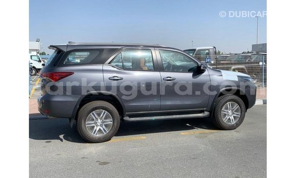 Nunua Imported Toyota Fortuner Nyingine Gari ndani ya Import - Dubai nchini Bujumbura Nunua Imported Toyota Fortuner Nyingine Gari ndani ya Import - Dubai nchini Bujumbura