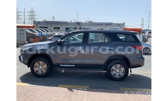 Nunua Imported Toyota Fortuner Nyingine Gari ndani ya Import - Dubai nchini Bujumbura Nunua Imported Toyota Fortuner Nyingine Gari ndani ya Import - Dubai nchini Bujumbura