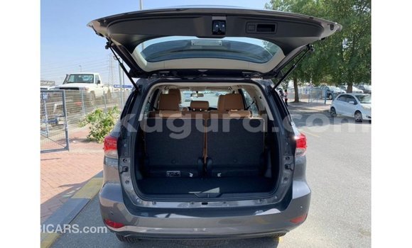 Nunua Imported Toyota Fortuner Nyingine Gari ndani ya Import - Dubai nchini Bujumbura Nunua Imported Toyota Fortuner Nyingine Gari ndani ya Import - Dubai nchini Bujumbura