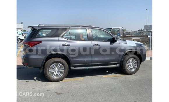 Nunua Imported Toyota Fortuner Nyingine Gari ndani ya Import - Dubai nchini Bujumbura Nunua Imported Toyota Fortuner Nyingine Gari ndani ya Import - Dubai nchini Bujumbura
