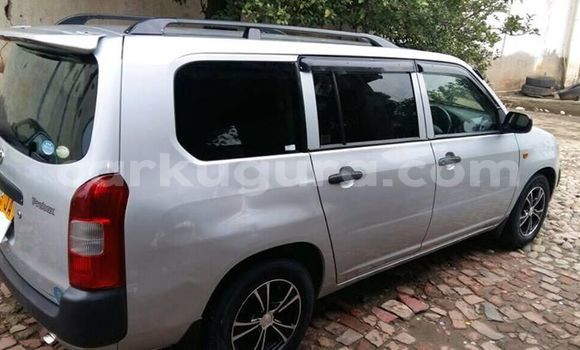 Acheter Occasion Voiture Toyota Probox Gris à Muyinga, Burundi Acheter Occasion Voiture Toyota Probox Gris à Muyinga, Burundi