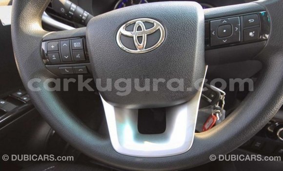 Nunua Imported Toyota Hilux Nyeusi Gari ndani ya Import - Dubai nchini Bujumbura Nunua Imported Toyota Hilux Nyeusi Gari ndani ya Import - Dubai nchini Bujumbura