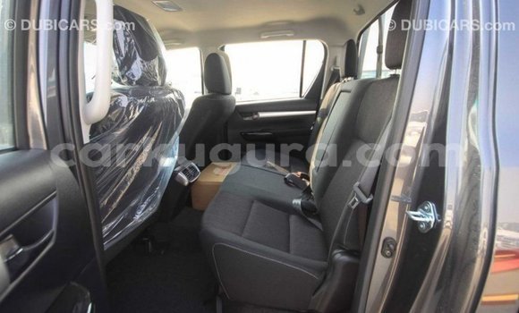 Nunua Imported Toyota Hilux Nyeusi Gari ndani ya Import - Dubai nchini Bujumbura Nunua Imported Toyota Hilux Nyeusi Gari ndani ya Import - Dubai nchini Bujumbura
