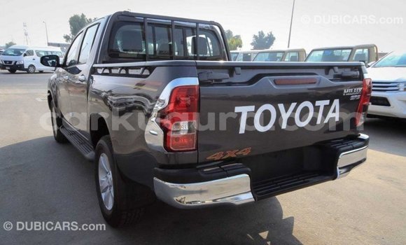 Nunua Imported Toyota Hilux Nyeusi Gari ndani ya Import - Dubai nchini Bujumbura Nunua Imported Toyota Hilux Nyeusi Gari ndani ya Import - Dubai nchini Bujumbura