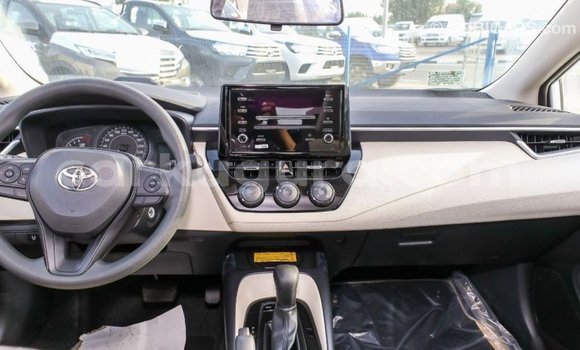 Nunua Imported Toyota Corolla Nyeupe Gari ndani ya Import - Dubai nchini Bujumbura Nunua Imported Toyota Corolla Nyeupe Gari ndani ya Import - Dubai nchini Bujumbura