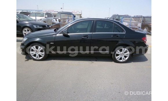 Nunua Imported Mercedes-Benz 200 Nyeusi Gari ndani ya Import - Dubai nchini Bujumbura Nunua Imported Mercedes-Benz 200 Nyeusi Gari ndani ya Import - Dubai nchini Bujumbura