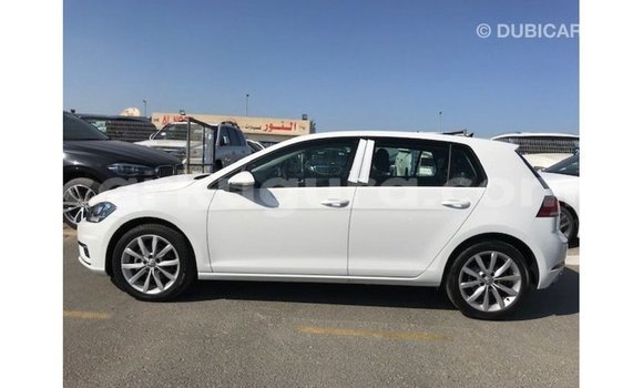 Nunua Imported Volkswagen Golf Nyeupe Gari ndani ya Import - Dubai nchini Bujumbura Nunua Imported Volkswagen Golf Nyeupe Gari ndani ya Import - Dubai nchini Bujumbura