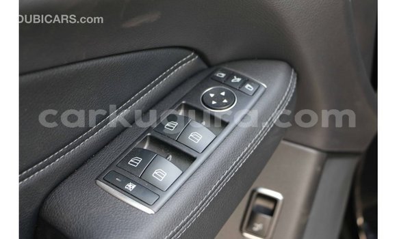 Acheter Import Voiture Mercedes-Benz 190 Noir à Import - Dubai, Bujumbura Acheter Import Voiture Mercedes-Benz 190 Noir à Import - Dubai, Bujumbura