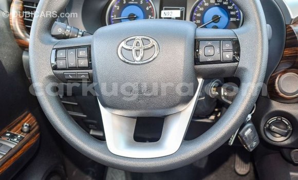 Acheter Import Voiture Toyota Hilux Blanc à Import - Dubai, Bujumbura Acheter Import Voiture Toyota Hilux Blanc à Import - Dubai, Bujumbura