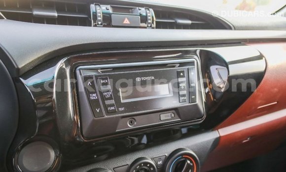 Nunua Imported Toyota Hilux Nyeupe Gari ndani ya Import - Dubai nchini Bujumbura Nunua Imported Toyota Hilux Nyeupe Gari ndani ya Import - Dubai nchini Bujumbura