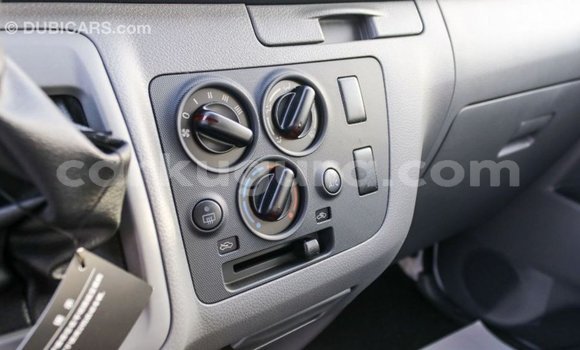 Acheter Import Voiture Nissan Urvan Blanc à Import - Dubai, Bujumbura Acheter Import Voiture Nissan Urvan Blanc à Import - Dubai, Bujumbura