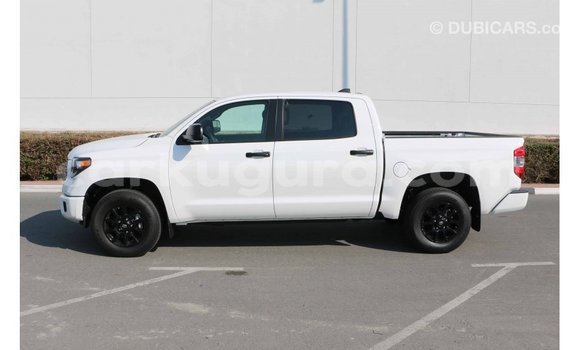 Acheter Import Voiture Toyota Tundra Blanc à Import - Dubai, Bujumbura Acheter Import Voiture Toyota Tundra Blanc à Import - Dubai, Bujumbura