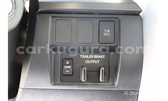 Acheter Import Voiture Toyota Tundra Blanc à Import - Dubai, Bujumbura Acheter Import Voiture Toyota Tundra Blanc à Import - Dubai, Bujumbura