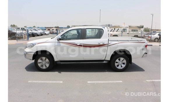 Acheter Import Voiture Toyota Hilux Blanc à Import - Dubai, Bujumbura Acheter Import Voiture Toyota Hilux Blanc à Import - Dubai, Bujumbura