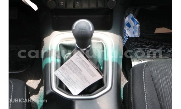 Acheter Import Voiture Toyota Hilux Blanc à Import - Dubai, Bujumbura Acheter Import Voiture Toyota Hilux Blanc à Import - Dubai, Bujumbura