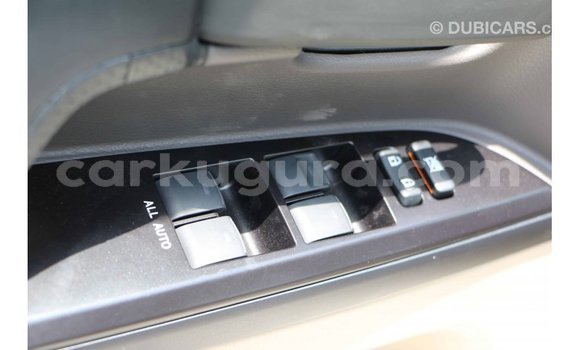 Acheter Import Voiture Toyota Land Cruiser Blanc à Import - Dubai, Bujumbura Acheter Import Voiture Toyota Land Cruiser Blanc à Import - Dubai, Bujumbura