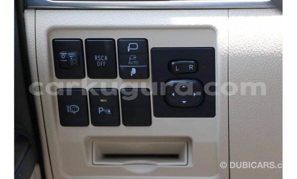 Acheter Import Voiture Toyota Land Cruiser Blanc à Import - Dubai, Bujumbura Acheter Import Voiture Toyota Land Cruiser Blanc à Import - Dubai, Bujumbura