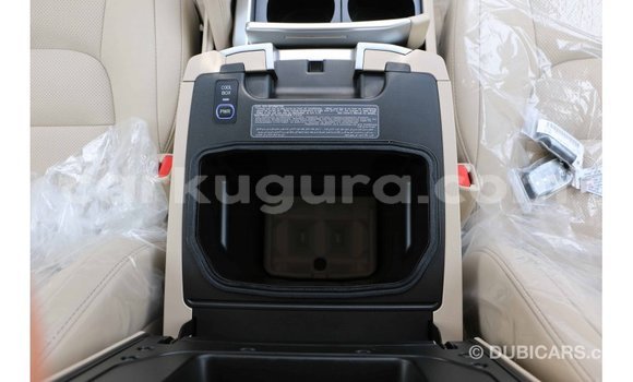 Acheter Import Voiture Toyota Land Cruiser Blanc à Import - Dubai, Bujumbura Acheter Import Voiture Toyota Land Cruiser Blanc à Import - Dubai, Bujumbura