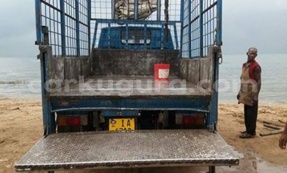 Nunua Ilio tumika Toyota Dyna Bluu Lori ndani ya Bujumbura nchini Bujumbura Nunua Ilio tumika Toyota Dyna Bluu Lori ndani ya Bujumbura nchini Bujumbura