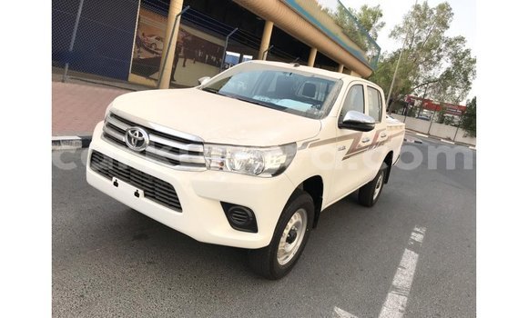 Acheter Import Voiture Toyota Hilux Blanc à Import - Dubai, Bujumbura Acheter Import Voiture Toyota Hilux Blanc à Import - Dubai, Bujumbura