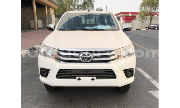 Acheter Import Voiture Toyota Hilux Blanc à Import - Dubai, Bujumbura Acheter Import Voiture Toyota Hilux Blanc à Import - Dubai, Bujumbura