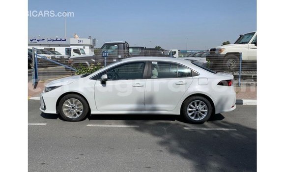 Nunua Imported Toyota Corolla Nyeupe Gari ndani ya Import - Dubai nchini Bujumbura Nunua Imported Toyota Corolla Nyeupe Gari ndani ya Import - Dubai nchini Bujumbura