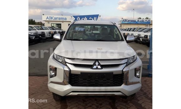 Nunua Imported Mitsubishi L200 Nyeupe Gari ndani ya Import - Dubai nchini Bujumbura Nunua Imported Mitsubishi L200 Nyeupe Gari ndani ya Import - Dubai nchini Bujumbura