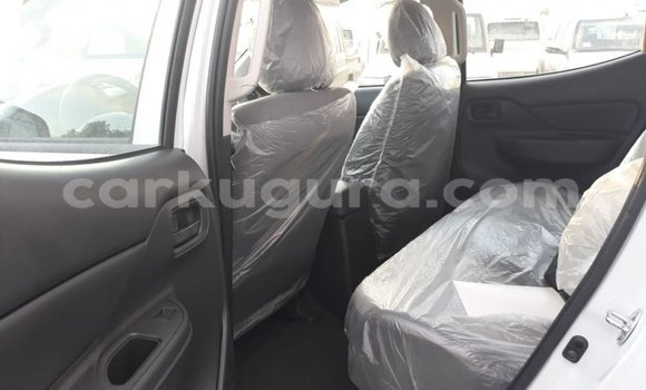 Nunua Imported Mitsubishi L200 Nyeupe Gari ndani ya Import - Dubai nchini Bujumbura Nunua Imported Mitsubishi L200 Nyeupe Gari ndani ya Import - Dubai nchini Bujumbura