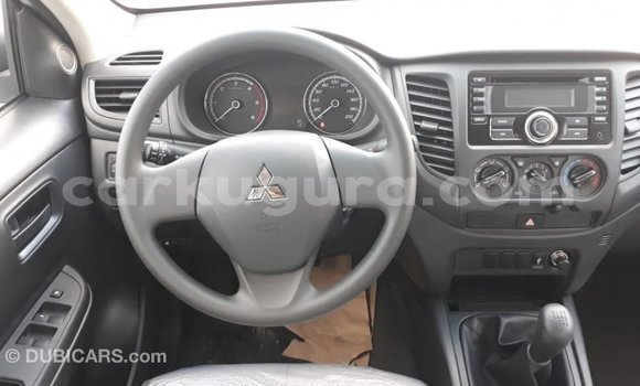 Nunua Imported Mitsubishi L200 Nyeupe Gari ndani ya Import - Dubai nchini Bujumbura Nunua Imported Mitsubishi L200 Nyeupe Gari ndani ya Import - Dubai nchini Bujumbura