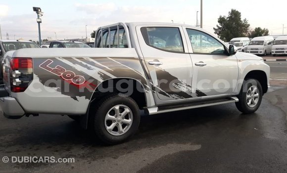 Nunua Imported Mitsubishi L200 Nyeupe Gari ndani ya Import - Dubai nchini Bujumbura Nunua Imported Mitsubishi L200 Nyeupe Gari ndani ya Import - Dubai nchini Bujumbura
