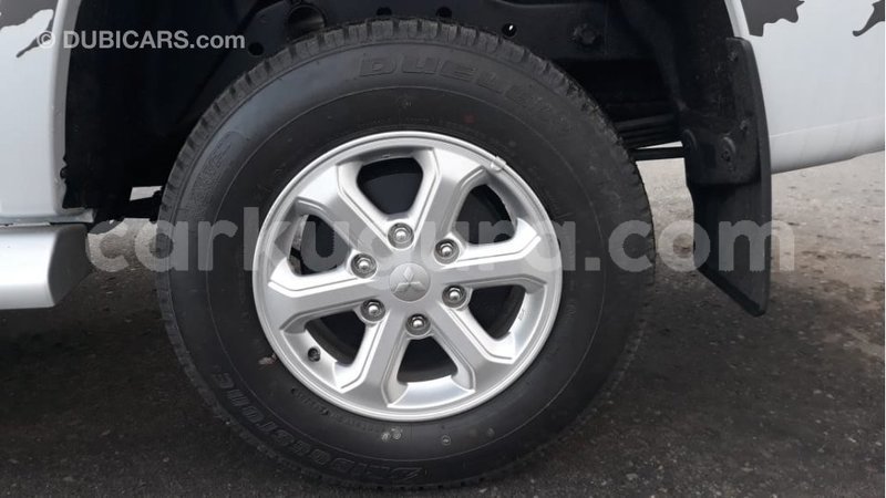 Big with watermark mitsubishi l200 bujumbura import dubai 3989