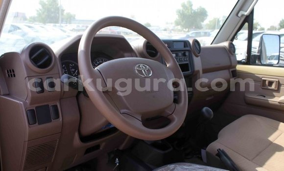 Buy Import Toyota Land Cruiser Beige Car in Import - Dubai in Bujumbura Buy Import Toyota Land Cruiser Beige Car in Import - Dubai in Bujumbura