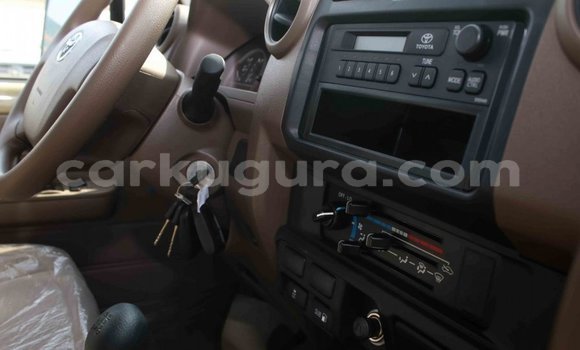 Buy Import Toyota Land Cruiser Beige Car in Import - Dubai in Bujumbura Buy Import Toyota Land Cruiser Beige Car in Import - Dubai in Bujumbura