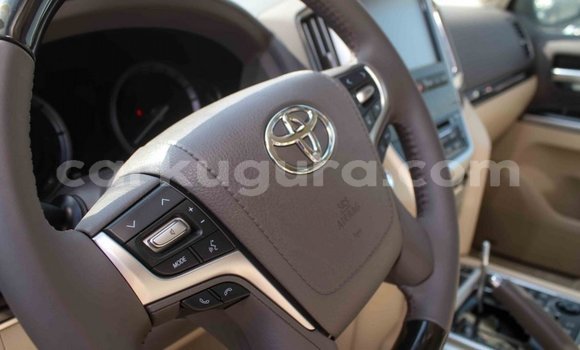 Buy Import Toyota Land Cruiser White Car in Import - Dubai in Bujumbura Buy Import Toyota Land Cruiser White Car in Import - Dubai in Bujumbura