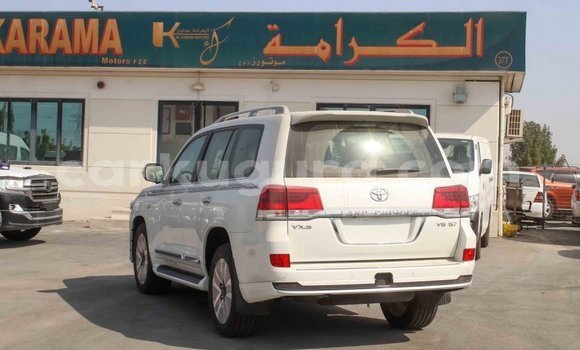 Buy Import Toyota Land Cruiser White Car in Import - Dubai in Bujumbura Buy Import Toyota Land Cruiser White Car in Import - Dubai in Bujumbura