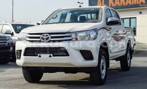 Nunua Imported Toyota Hilux Nyeupe Gari ndani ya Import - Dubai nchini Bujumbura Nunua Imported Toyota Hilux Nyeupe Gari ndani ya Import - Dubai nchini Bujumbura