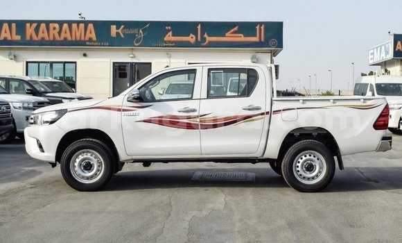 Acheter Import Voiture Toyota Hilux Blanc à Import - Dubai, Bujumbura Acheter Import Voiture Toyota Hilux Blanc à Import - Dubai, Bujumbura