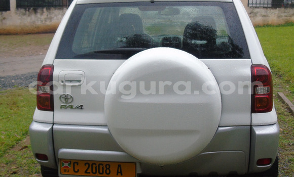 Acheter Occasion Voiture Toyota RAV4 Blanc à Bujumbura, Bujumbura Acheter Occasion Voiture Toyota RAV4 Blanc à Bujumbura, Bujumbura