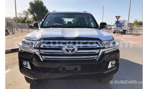 Nunua Imported Toyota Land Cruiser Nyeusi Gari ndani ya Import - Dubai nchini Bujumbura Nunua Imported Toyota Land Cruiser Nyeusi Gari ndani ya Import - Dubai nchini Bujumbura