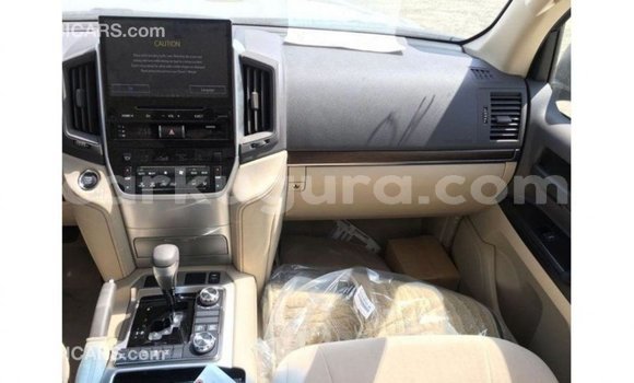 Nunua Imported Toyota Land Cruiser Nyeusi Gari ndani ya Import - Dubai nchini Bujumbura Nunua Imported Toyota Land Cruiser Nyeusi Gari ndani ya Import - Dubai nchini Bujumbura