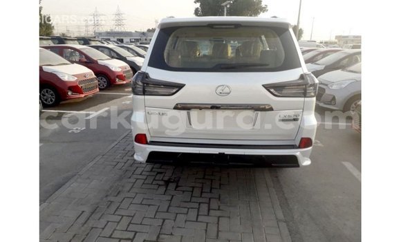 Acheter Import Voiture Lexus LX Blanc à Import - Dubai, Bujumbura Acheter Import Voiture Lexus LX Blanc à Import - Dubai, Bujumbura