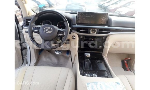 Acheter Import Voiture Lexus LX Blanc à Import - Dubai, Bujumbura Acheter Import Voiture Lexus LX Blanc à Import - Dubai, Bujumbura