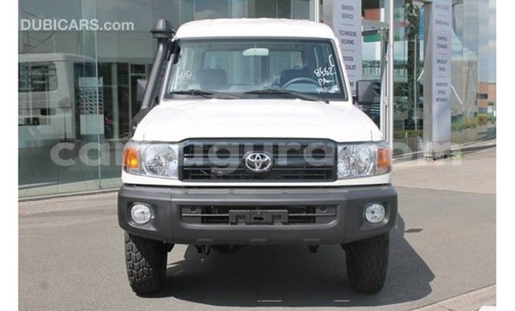 Nunua Imported Toyota Land Cruiser Nyeupe Gari ndani ya Import - Dubai nchini Bujumbura Nunua Imported Toyota Land Cruiser Nyeupe Gari ndani ya Import - Dubai nchini Bujumbura